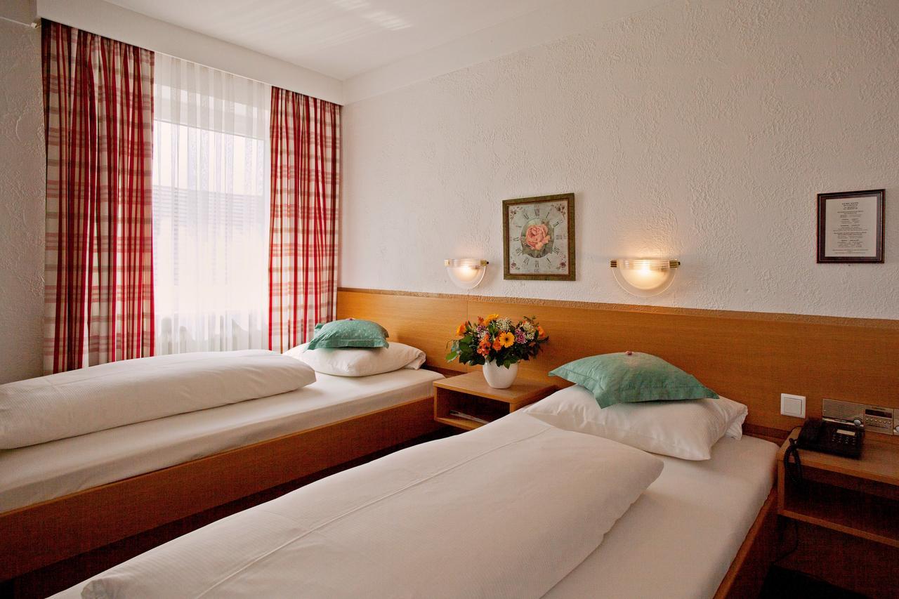 Hotel Mayer Germering Exterior foto