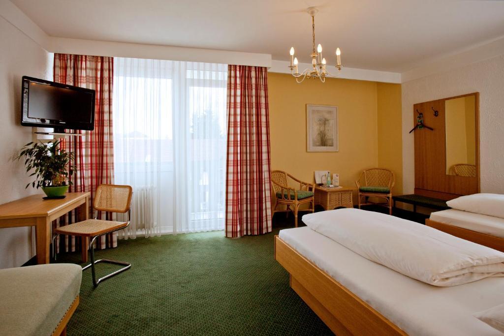 Hotel Mayer Germering Quarto foto