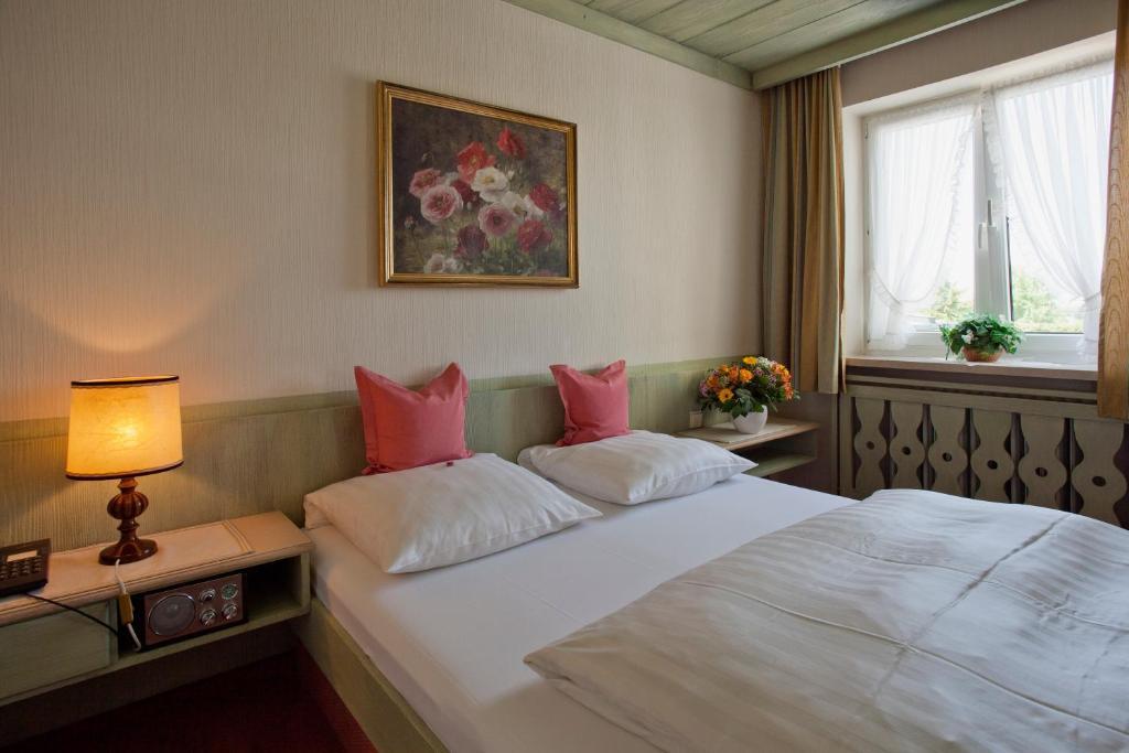 Hotel Mayer Germering Quarto foto