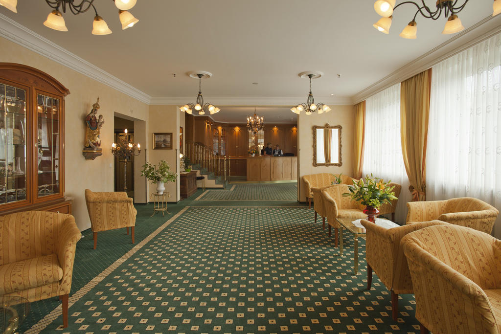Hotel Mayer Germering Exterior foto